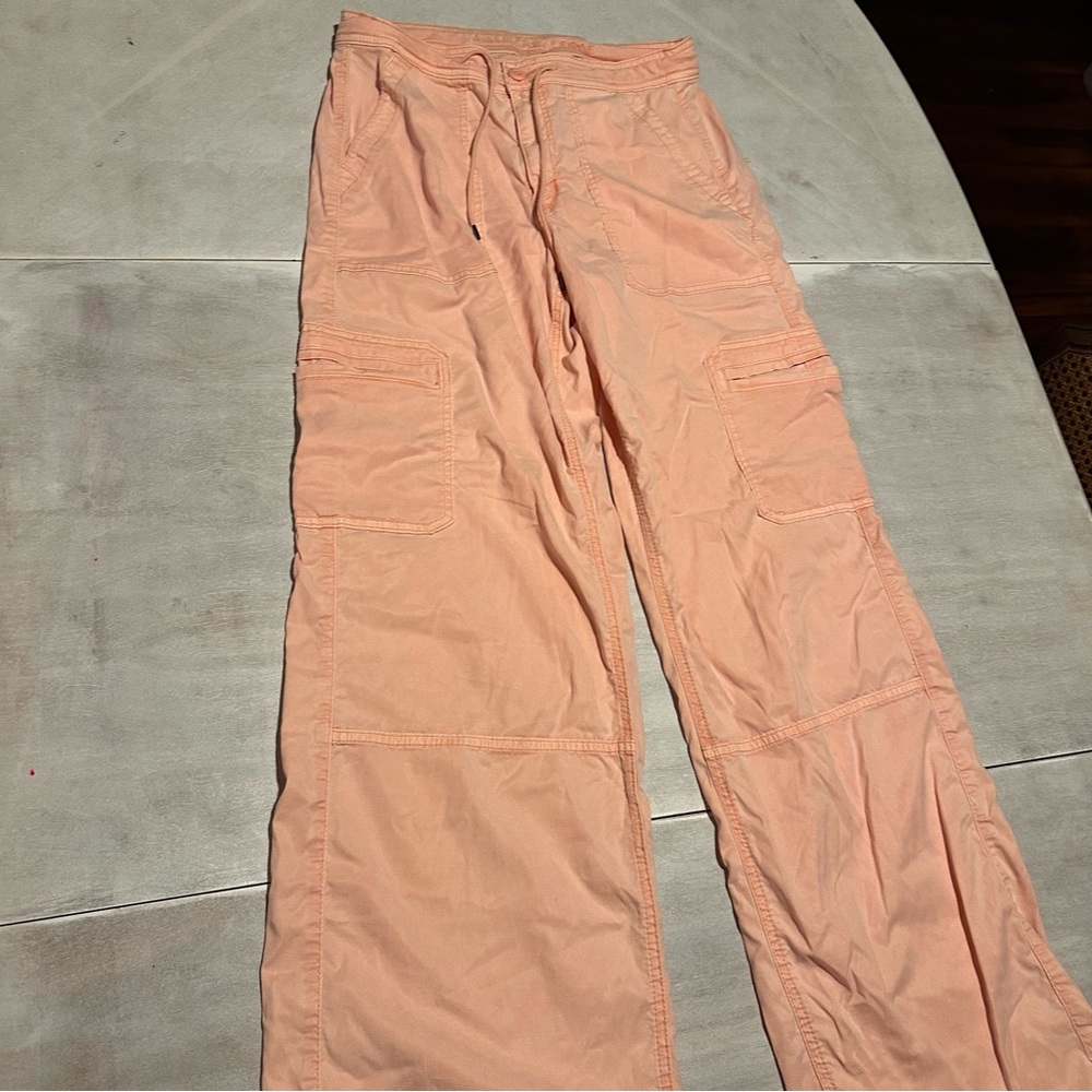 American Eagle Outfitters Light Peach Cargo Pants